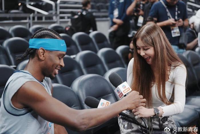 NBA特约记者、女神周玲安的爱情之路挺有故事，未来发展潜力无限