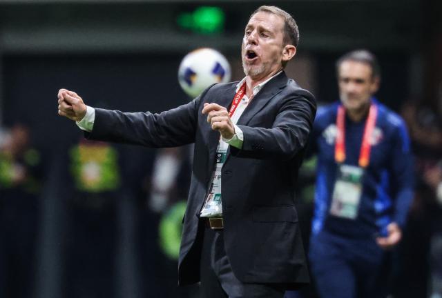 半岛体育网址-久尔杰维奇满意球队精神 称吉尔吉斯输球很不利