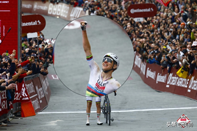 半岛体育网址-波加查在白路赛腋下佩戴的传感器仅仅是一个手环？|设备|塔代伊·波加查|比赛|手套|手腕_新浪体育_新浪新闻